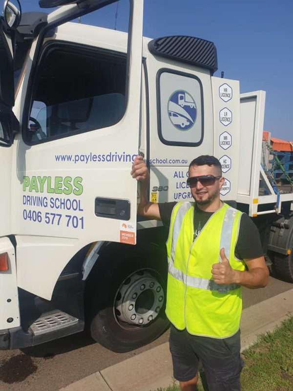 truck-driver-salary-in-australia-payless-truck-driving-school